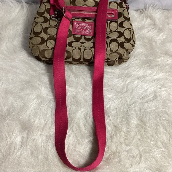 Coach Poppy Daisy Khaki Signature C with Raspberry Leather Swingpack EUC - Picture 12 of 14